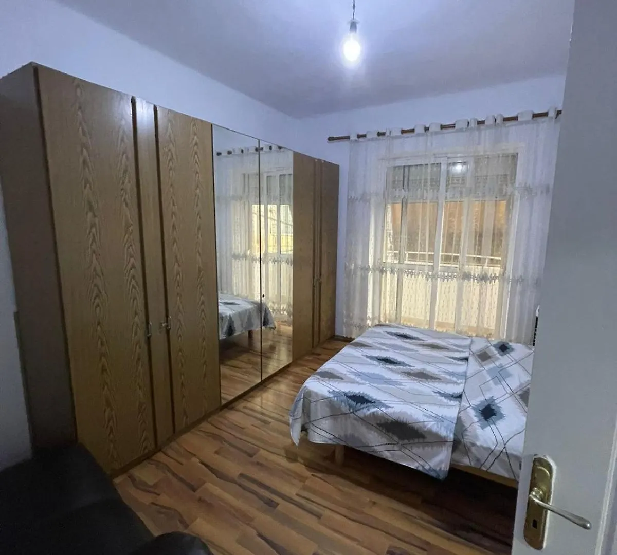 E&B Cosy Apartment 2 Tirana